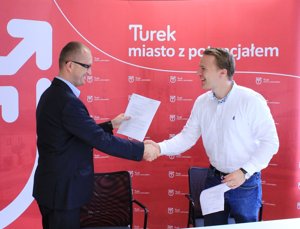 Zdjęcie główne dla wydarzenia: "Sukces" Burmistrza za wszelką cenę. Cała prawda o DeVeris